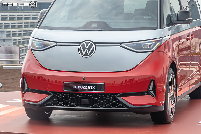 【國內新訊】福斯商旅 ID.Buzz GTX 七人座 269.8 萬元正式上市,10月底前交車可不加價升級雙色塗裝!
