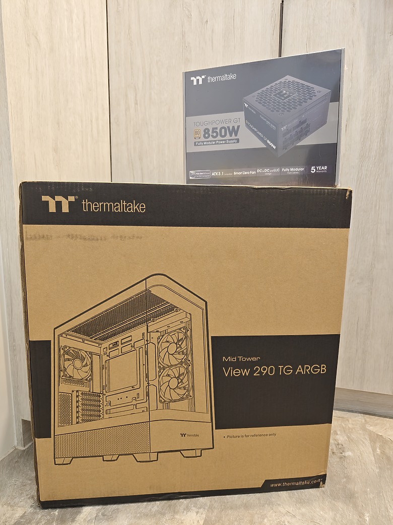 點我看大圖 【開箱】Thermaltake View 290 TG ARGB 平價、用料實在的海景機殼