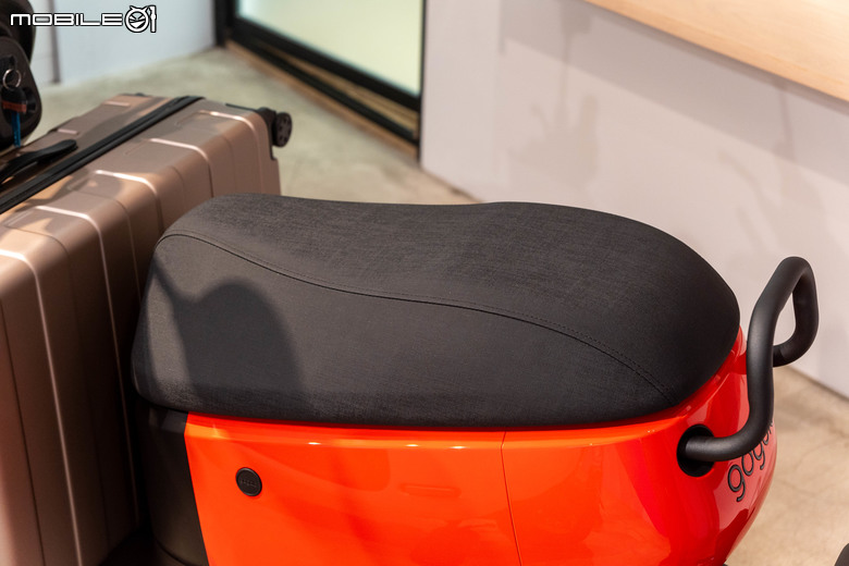 Gogoro EZZY 500試駕｜智慧駐車、定速巡航上車，搭配補助最低四萬有找！