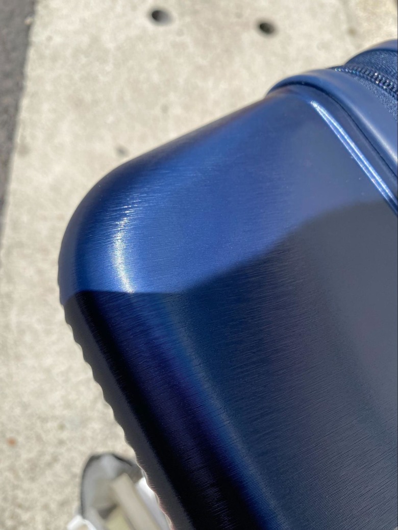 [心得]對開行李箱還是有很多好處的（Samsonite Minter個人使用感想）