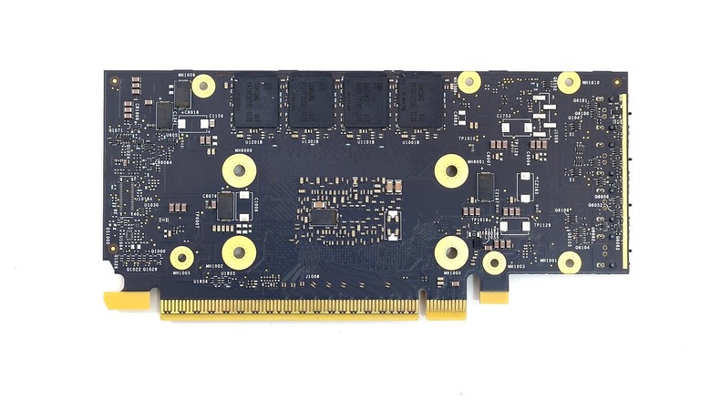 點我看大圖 獨家拆解 Intel Arc Pro B50 運算卡,開箱藍廠 AI 加速新利器