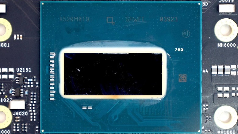 點我看大圖 獨家拆解 Intel Arc Pro B50 運算卡,開箱藍廠 AI 加速新利器