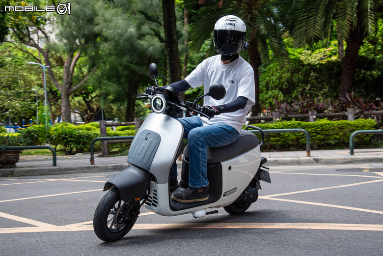 Gogoro EZZY 500試駕｜智慧駐車、定速巡航上車，搭配補助最低四萬有找！