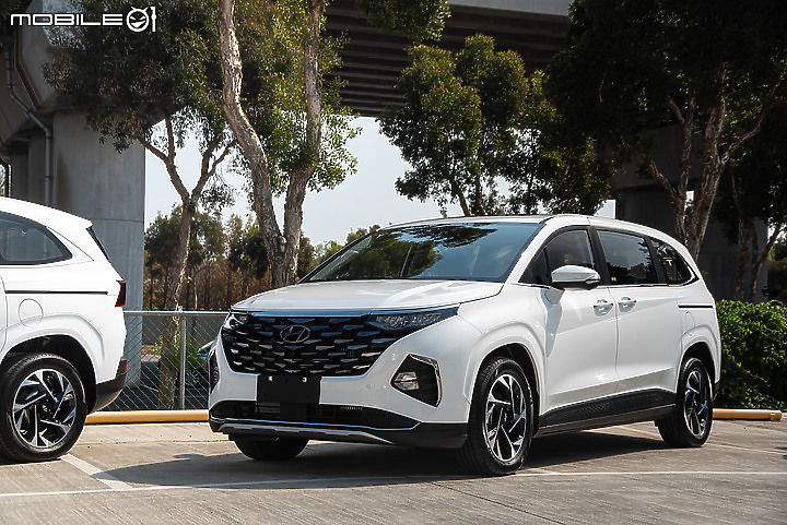 【國內新訊】雙車型自157萬元起,Hyundai Custin 2.0T動力正式展開預售!