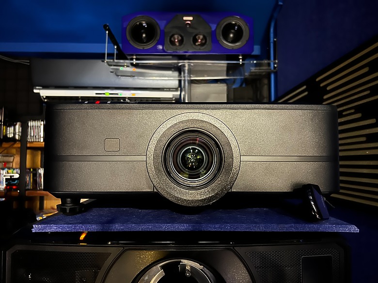 絕對有感的杜比視界！Optoma UHR90DV丹爸影音實驗室體驗後感 - 這個價位！這般規格！這等畫質！實力足以挑戰業界巨人的投影機大衛王！