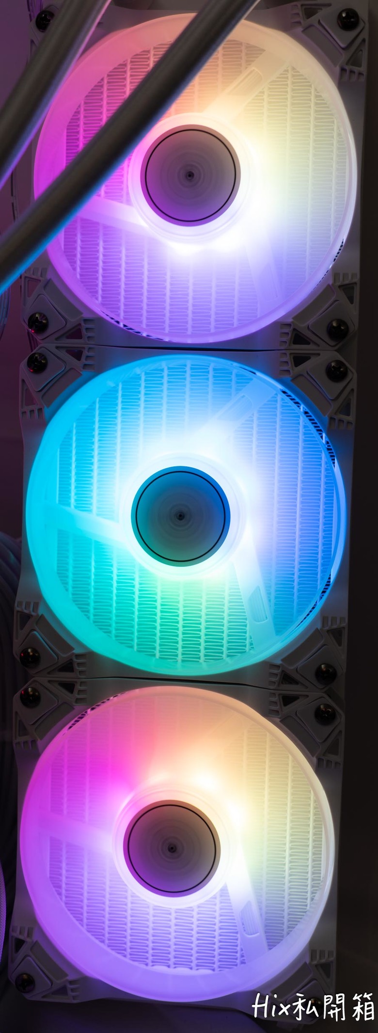 水冷CP王挑戰者 TCOMAS LE200 AIO水冷