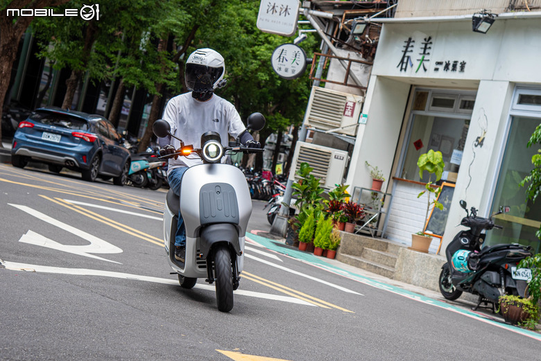 Gogoro EZZY 500試駕｜智慧駐車、定速巡航上車，搭配補助最低四萬有找！