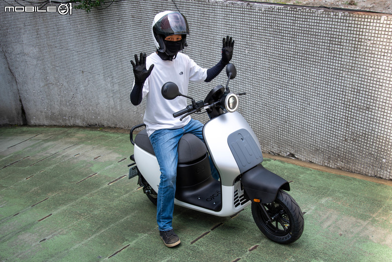 Gogoro EZZY 500試駕｜智慧駐車、定速巡航上車，搭配補助最低四萬有找！