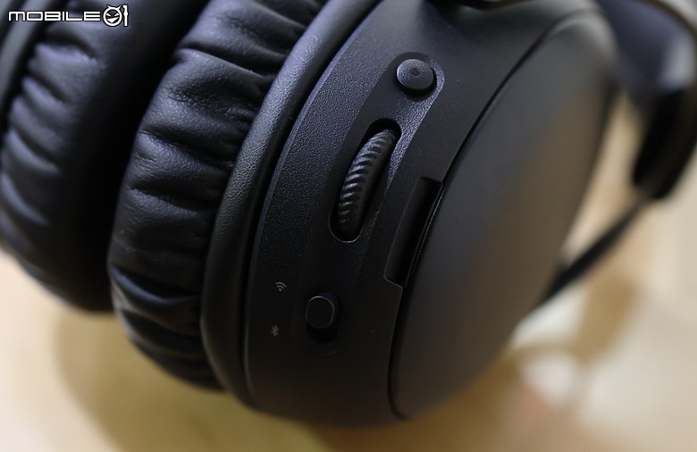 多重連接升級 HyperX Cloud III S Wireless 開箱