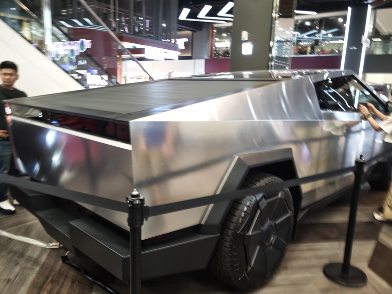 有Tesla Cybertruck啊~ 2025台茂聯合車展~