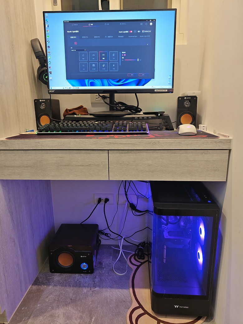 點我看大圖 【開箱】Thermaltake View 290 TG ARGB 平價、用料實在的海景機殼