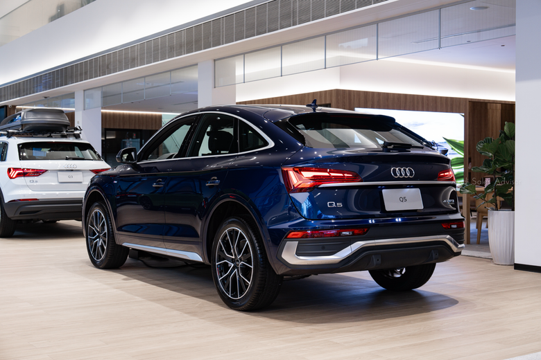 實車分享｜Audi Q5 Sportback 40 TFSI quattro S line｜金屬星際藍 Navarra Blue Metallic 2D