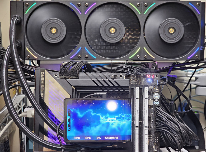 THERMALRIGHT索摩樂WONDER VISION 360 UB ARGB BLACK一體式水冷散熱器開箱