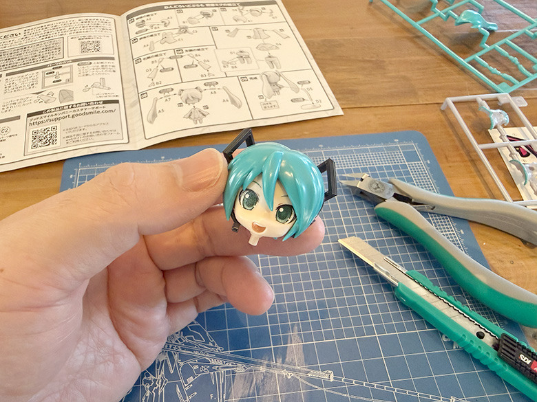 GSC 初音未來黏土人模型開箱組裝 | 免塗裝的速成桌面療癒小物