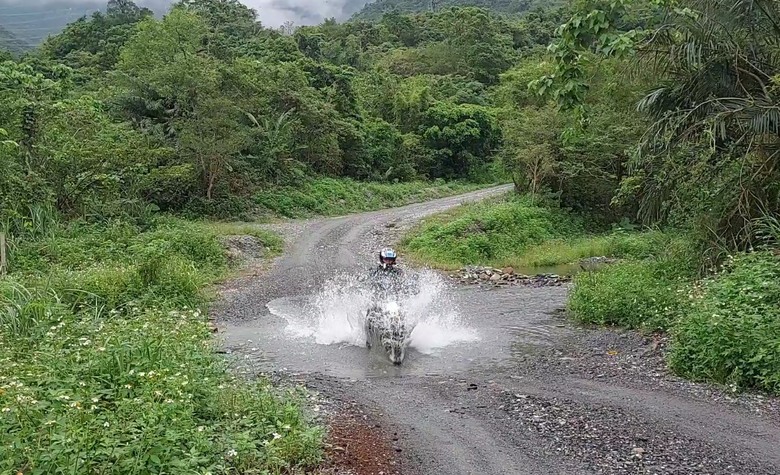 400X屎坤伯好像鼻涕糊的車