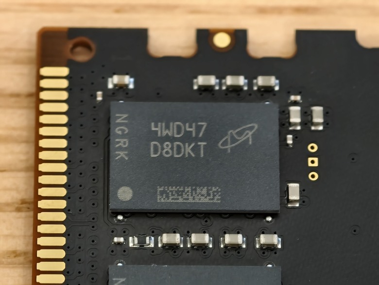 求變也求穩，更快的次世代記憶體Crucial CUDDIM DDR5-6400 16GBX2開箱試用