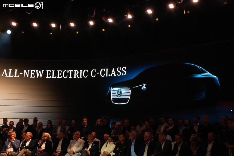 2025 Mercedes-Benz IAA品牌之夜｜全新電動版GLC登場，定義新世代的完整科技進化！