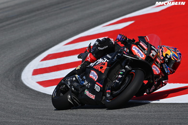 【海外新訊】Aprilia RSV4 X-GP 正式亮相，MotoGP技術下放限量生產30台、動力238匹，折合台幣320萬!