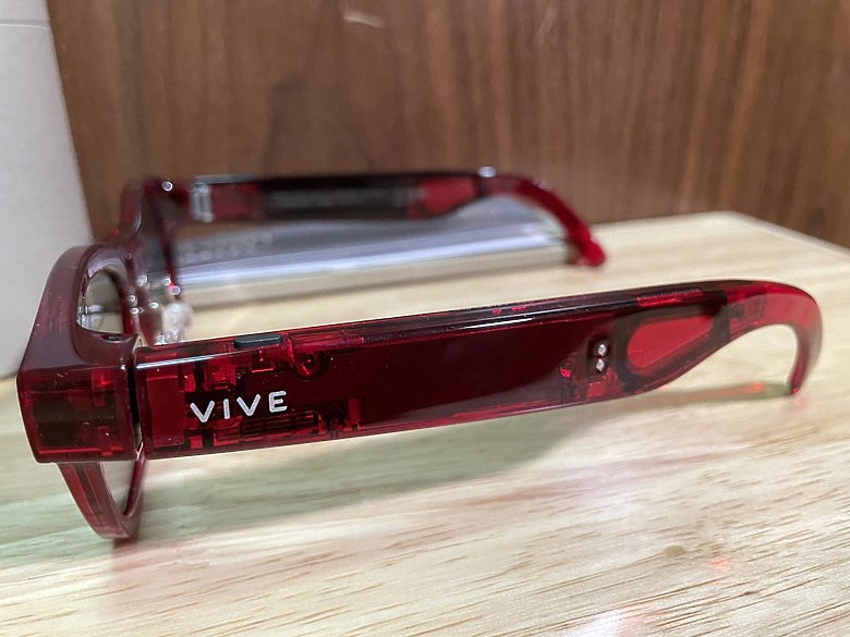 [開箱心得] HTC Vive Eagle第一支智慧眼鏡入手