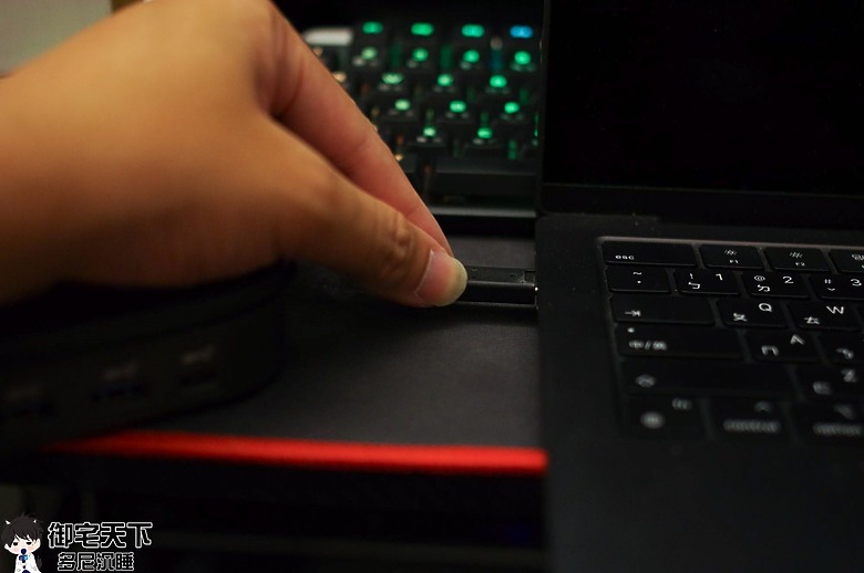 點我看大圖 開箱|【Targus 泰格斯】DOCK116GLZ USB-C 通用雙高清擴展塢 - 滿足隨行擴充所需,傳輸、充電、影音、網路一次具備!