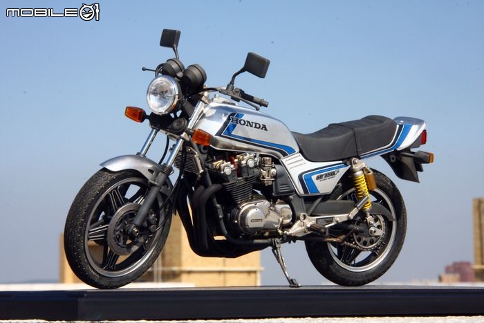 [模型製作記]HONDA CB750F 1/12