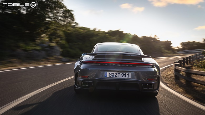 【國內新訊】Porsche 911 Turbo S 小改款亮相,T-Hybrid雙電子渦輪、2.5秒破百、台灣報價1,445萬元起!