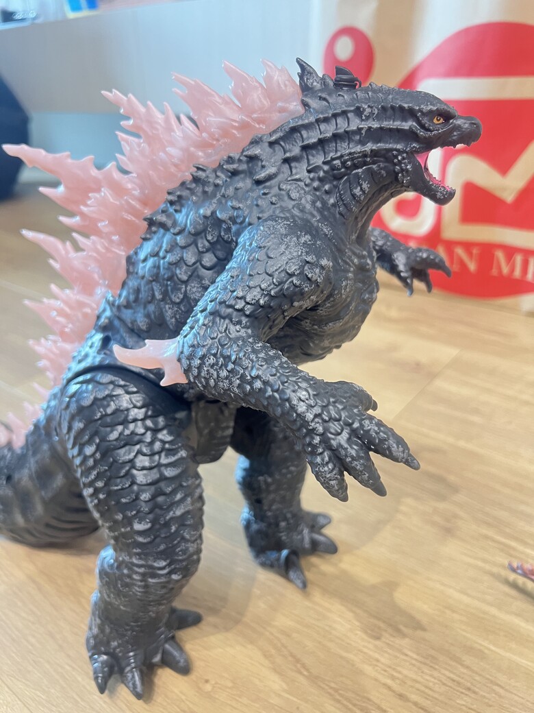 小孩搶著當怪獸指揮官!JADA 遙控哥吉拉開箱實錄