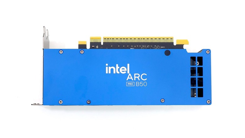 點我看大圖 獨家拆解 Intel Arc Pro B50 運算卡,開箱藍廠 AI 加速新利器