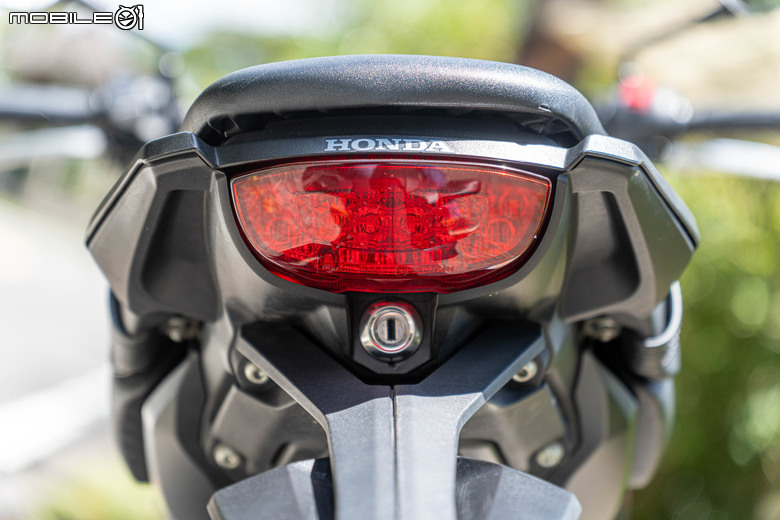 HONDA CB300R試駕｜回歸檔車的起點，重回單缸的懷抱！