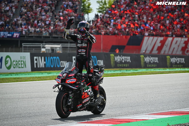 【海外新訊】Aprilia RSV4 X-GP 正式亮相,MotoGP技術下放限量生產30台、動力238匹,折合台幣320萬!