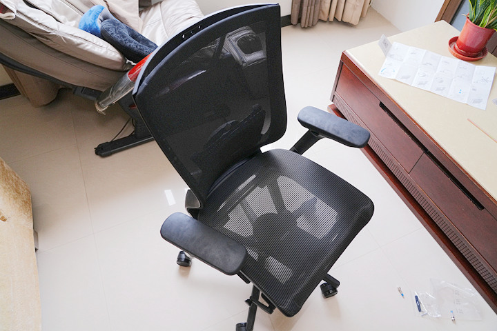 告別腰酸背痛的椅上生涯,開箱SIDIZ T50 AIR 全網高階人體工學椅