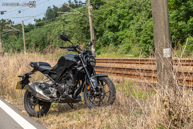 點我看大圖 HONDA CB300R試駕|回歸檔車的起點,重回單缸的懷抱!