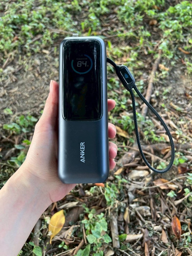 近期入手的續電神器ANKER A1695