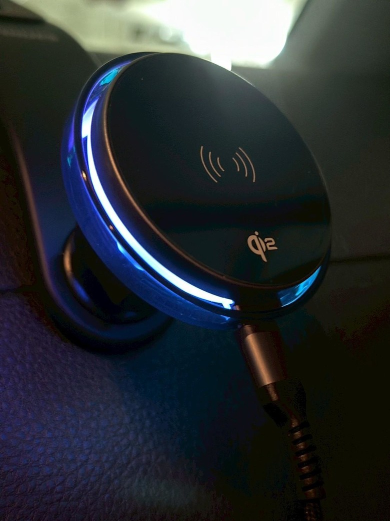 [心得] 實用又美觀｜PHILIPS車載磁吸無線充支架