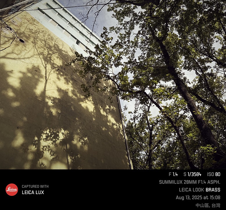 Leica Lux Grip 評測報告｜彈指間讓 iPhone 化身為徠卡隨身機！