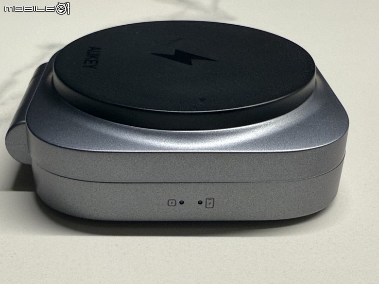 超薄便攜!AUKEY Qi2二合一充電支架 MagFusion L