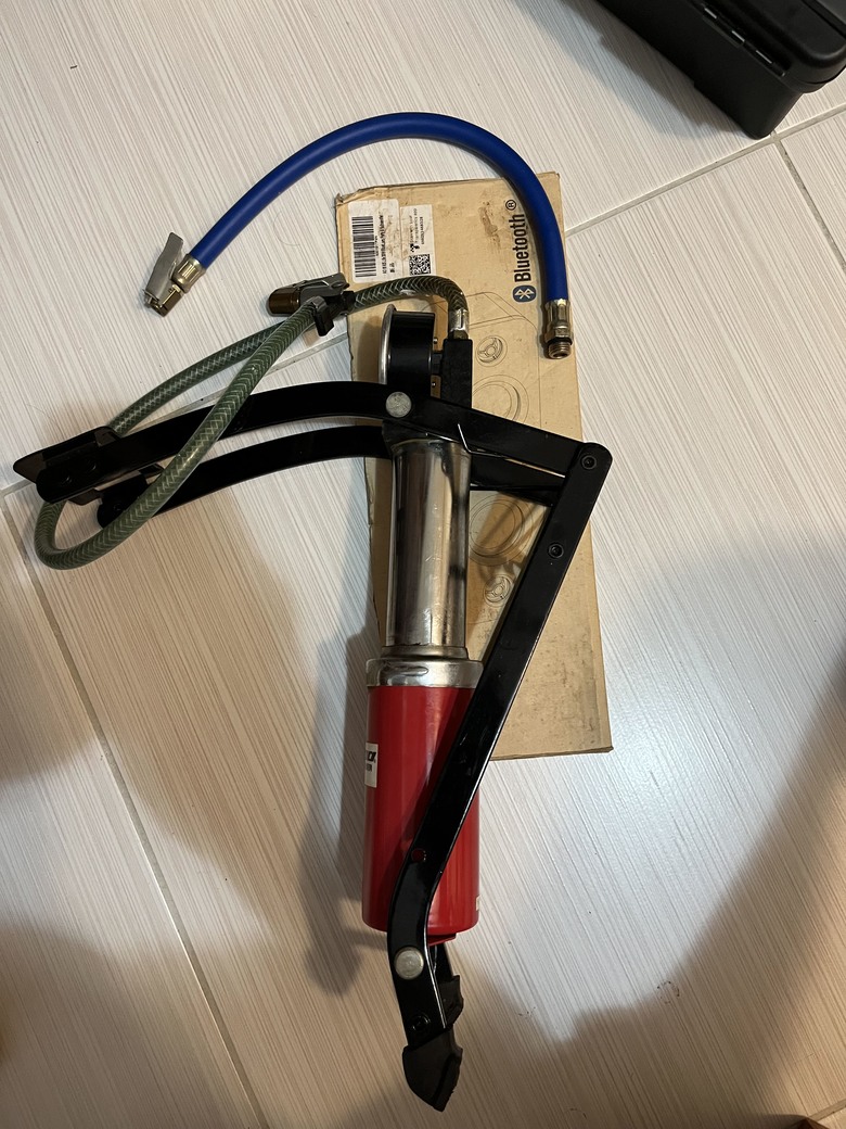 這個打氣筒能夠換上快速接頭嗎？