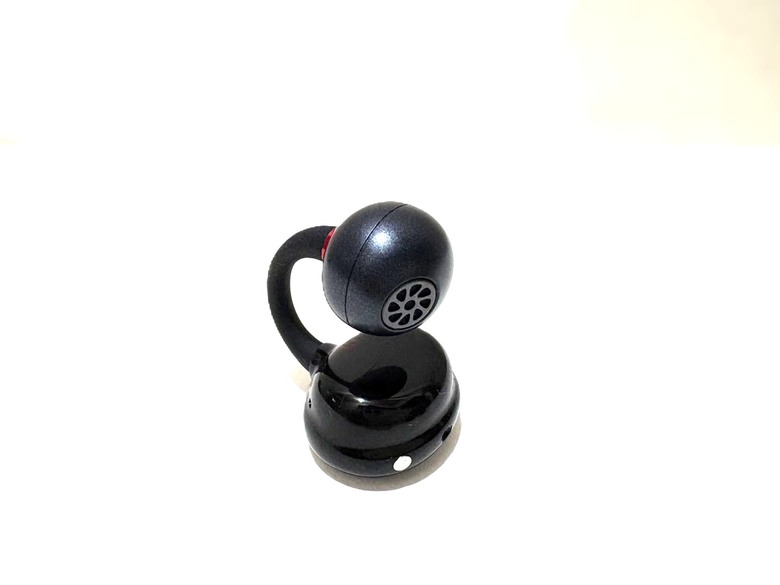 【R式分享】平價多工，實在太方便了—EarFun Clip開放式真無線耳機