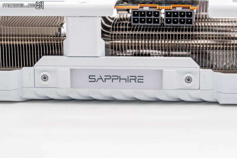 AMD Radeon RX 9070 GRE 顯示卡開箱實測 以高性價比主攻 1440p 解析度非光追遊戲市場