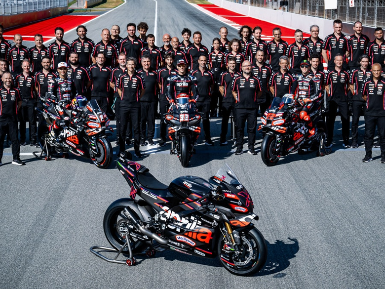 【海外新訊】Aprilia RSV4 X-GP 正式亮相,MotoGP技術下放限量生產30台、動力238匹,折合台幣320萬!