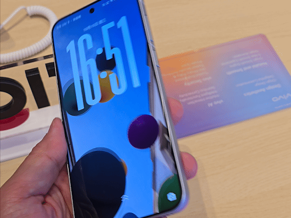 點我看大圖 vivo X300 系列國際版 x 全新「 OriginOS 6」登場|台灣限量盲購活動即刻開始!