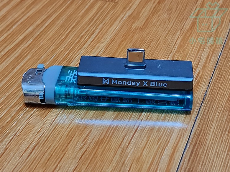 點我看大圖 【小宅開箱】Monday X Blue 隨身外接硬碟 PSSD|輕如羽毛,彈指大空間
