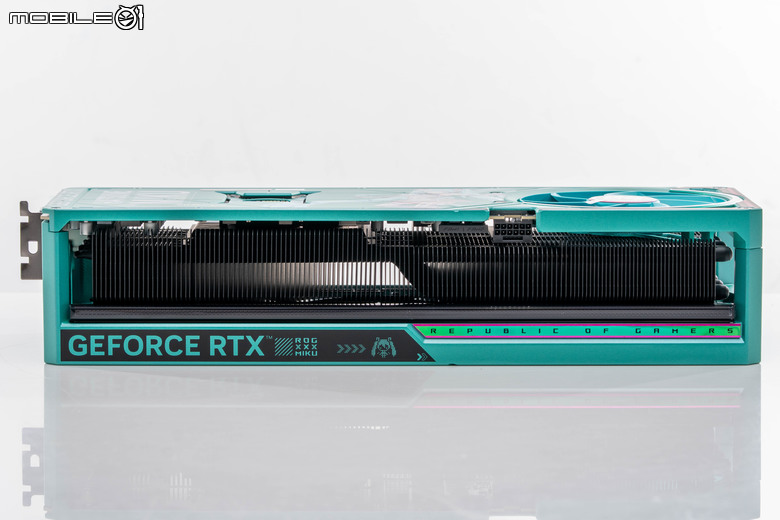 ROGｘ《初音未來》聯名系列主機／周邊開箱 雙重信仰加成的頂尖之作