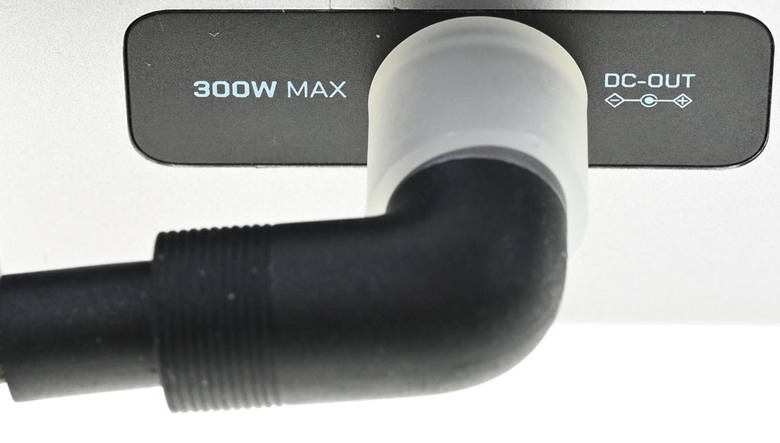 點我看大圖 CUKTECH酷態科30號超級電能站ULTRA TA3005U開箱