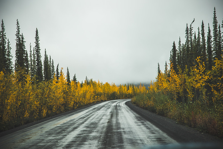 點我看大圖 一個人一台車一路向北直到世界的盡頭 – 兩個月的公路露營旅行 – EP 7 – 溫泉、路標、加拿大會過馬路的野生動物