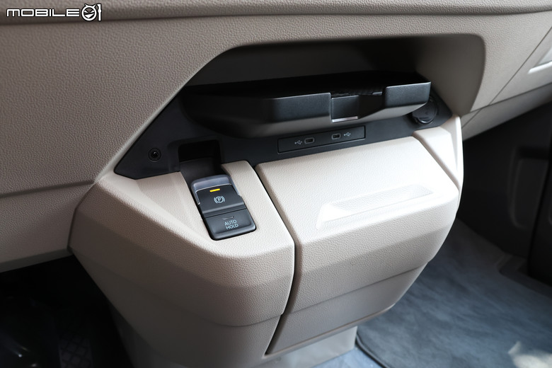 福斯商旅 Volkswagen T7 Multivan TDI 試駕｜多元動力選項、休旅機能同樣出色！