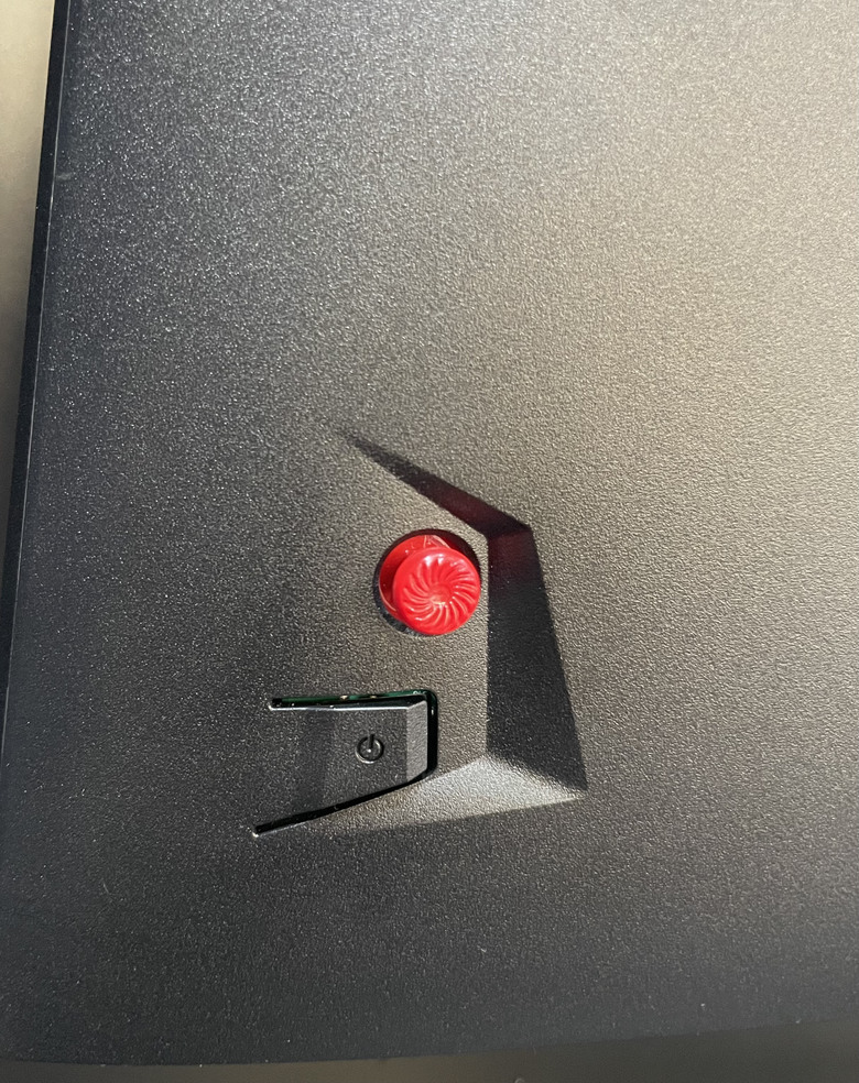 台中微星旗艦館 | MSI MAG 272URDF E16 4K 160Hz 一台滿足玩家與創作者的4K全能戰士