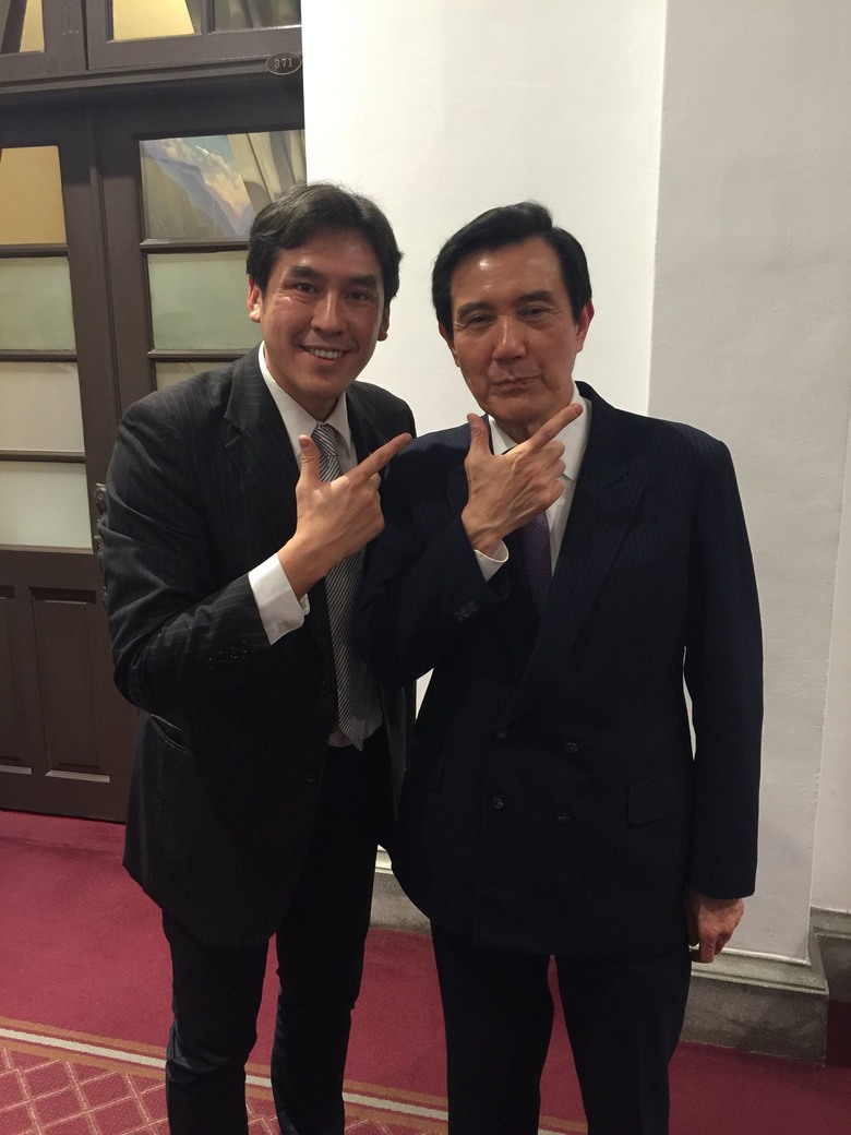 黃暐瀚什麼時候改的中分頭 ?