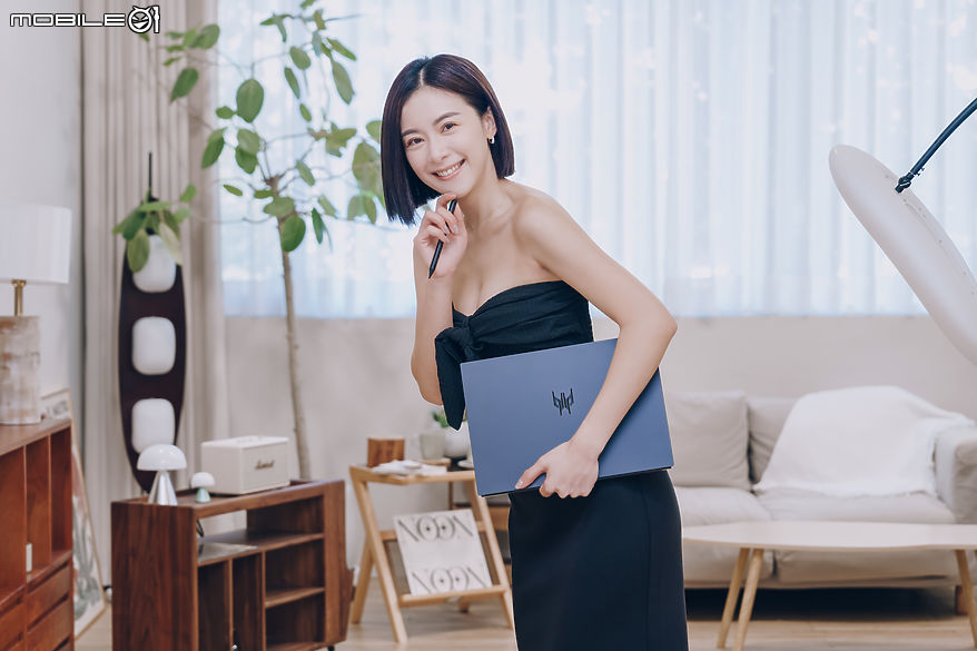 Acer Predator Triton 14 AI｜手繪觸覺回饋觸控板盡展創作實力