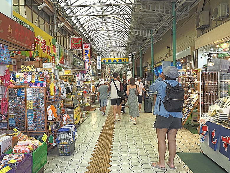 沖繩自助旅行不自駕交通攻略與景點簡述 — 泰越捷VZ568+VZ569、那霸機場入出境、當地GO及Uber、kkday包車接送、沖繩單軌(沖縄都市モノレール)、Air Porter 行李特工(運送) — 2025年教師節連假之日本沖繩不自駕四日之旅 — 「楔子」